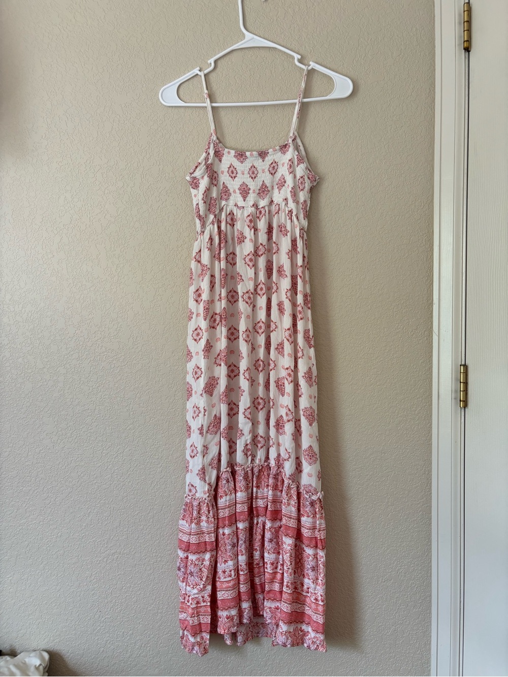 SO® Smocked Tiered Maxi Dress Juniors size M - Picture 6 of 7
